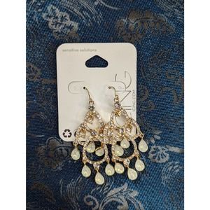 Icing Sensitive Solutions Gold Drop Earrings NWT